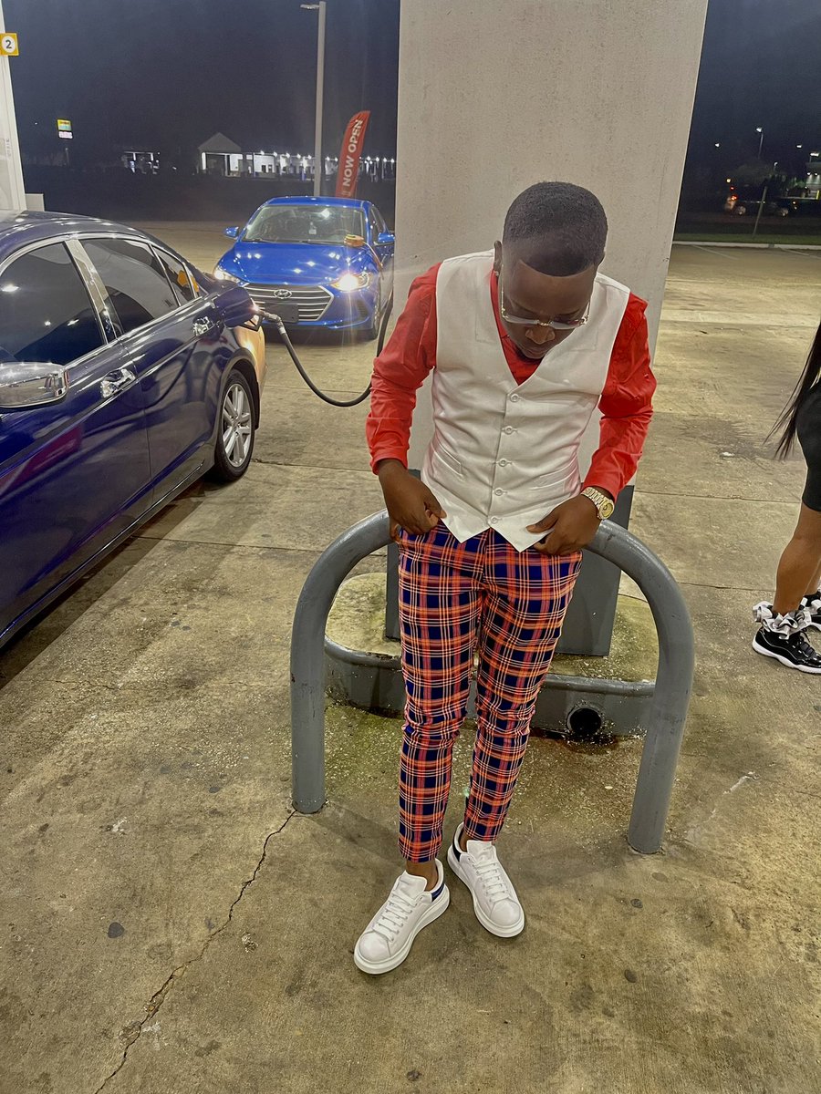 __IM3REAL's tweet photo. 🌬💨 https://t.co/MkODId7r9P