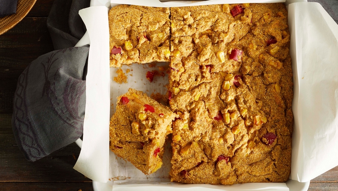 ForksOverKnives's tweet photo. This lightly sweet plant-based cornbread gets a boost of color and flavor from frozen corn and fresh red bell pepper. https://t.co/TuGDogJy3N https://t.co/GxDWIs4CHT