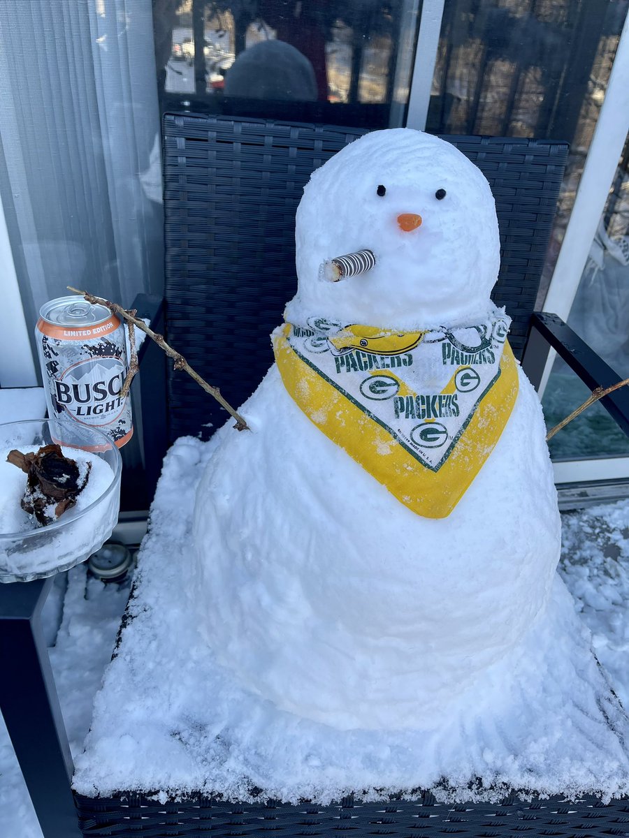 heymaddzz's tweet photo. never too cold to tailgate #GoPackGo https://t.co/RELl9fjfTb