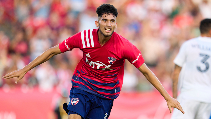 Ricardo Pepi > FC Augsburg deal now signed. Paperworks signed between clubs, deal completed with Pepi in Munich and official statement expected soon 🤝🇺🇸 #FCAugsburg

Augsburg will pay $20m plus add ons directly to FC Dallas on a club-record fee. Here-we-go confirmed.