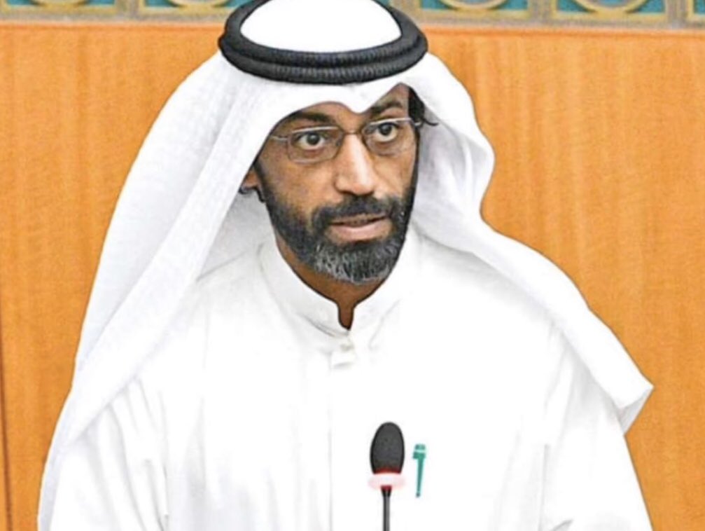 الكل يعلم يوجد هناك خلاف بين النواب 
طيب خلونا نأخذ رأي الشعب 
انت مع اي فريق 

فريق محمد المطير 🔁

فريق عبيد الوسمي ❤️

#مجلس_الأمة