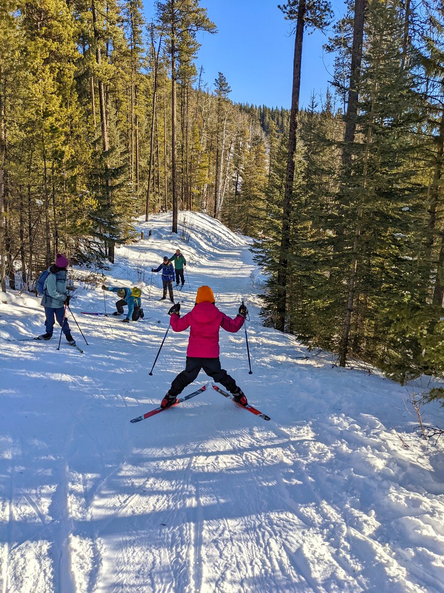 TMDGreer's tweet photo. Gosh, when @braggcreektrail is good, it's really good. Not yet icy on the downhills, and the best glide we've had this season. https://t.co/sX5lBb8v9U