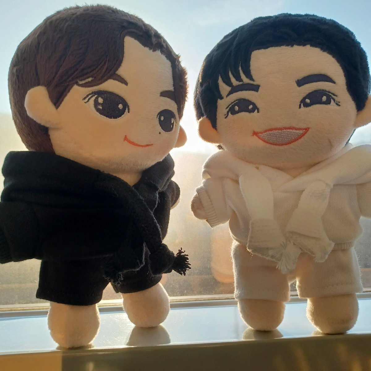 paundaroll's tweet photo. Why do I feel like I shouldn't be here 🤣🤣🤣 They're just dolls though but ahhhhh so cute hahaha

#kiddosdayout
#ปอนด์ภูวินทร์
#ppnaravit #phuwintang https://t.co/NJmFCqK0Os