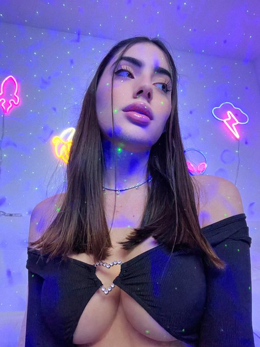 🌈🌪🔥 https://t.co/BQFw9ooqWm https://t.co/YNv1uwG1C3