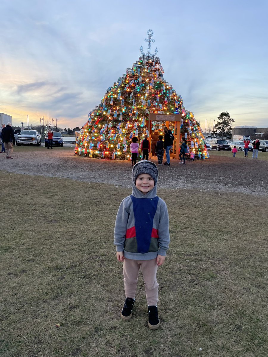 CourtCFarrell's tweet photo. @JennSedlerMD I so appreciate this. We spent 24 days in the NICU over our son’s first Christmas. His nurses were our lifeline, in so many ways. Today he’s a happy, healthy 5-year-old but I still think of those women often. https://t.co/eHpulI6ShK