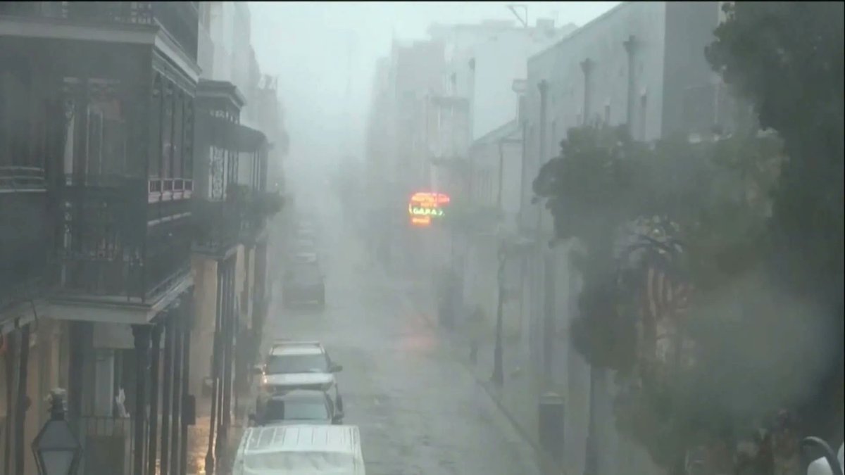 MuslimARC's tweet image. Kodiak, Alaska, Hits 67°F as Climate Emergency Fuels Extreme December Weather 😱
democracynow.org/2021/12/29/hea…