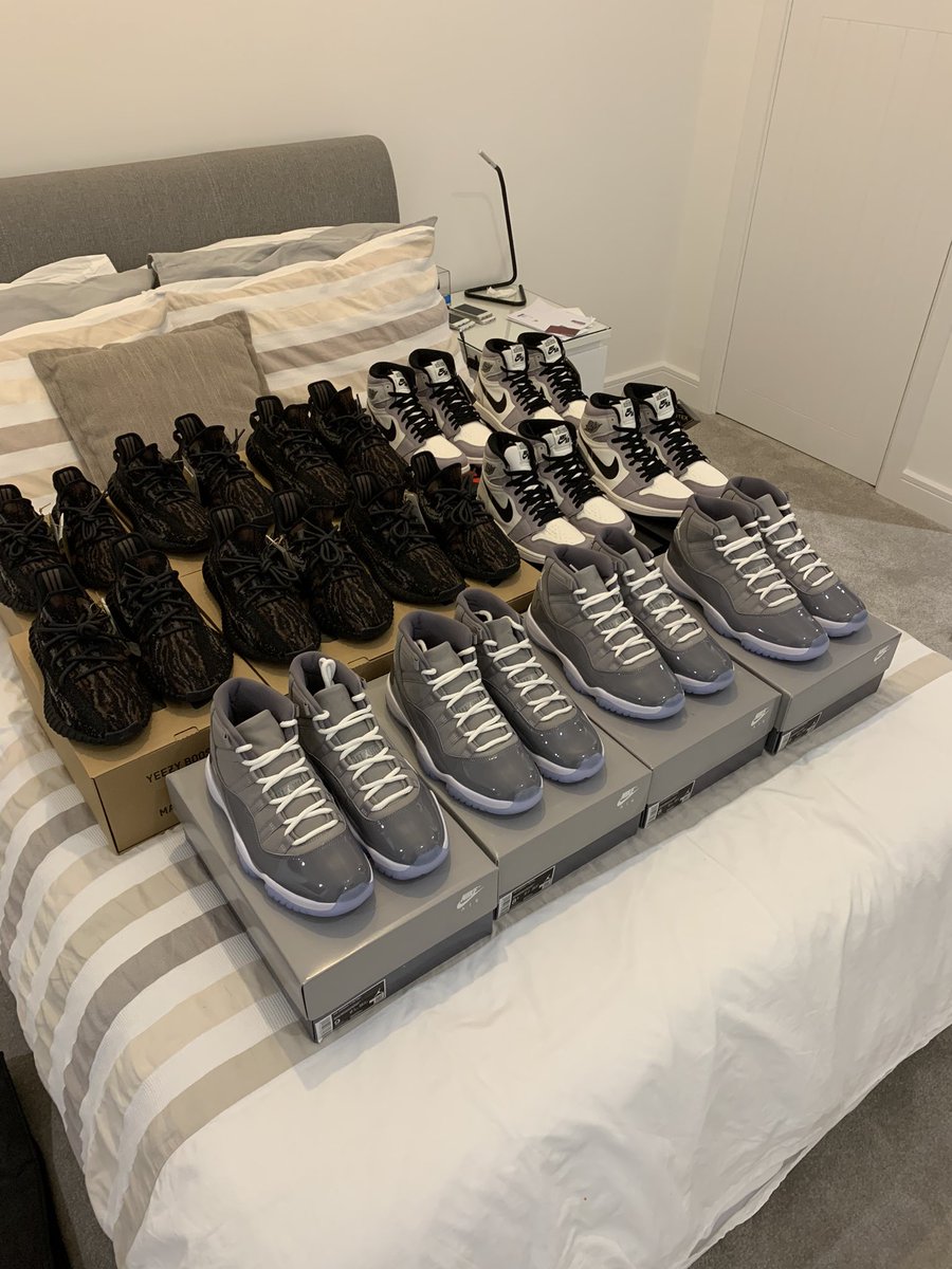 SamtajLidder's tweet photo. 9 cool greys, 8 mx rocks and 5 gore tex 1’s all with @RafflesLuna @LunaTookStock waiting for the rest in the post 🥲 https://t.co/tq64mq97nI