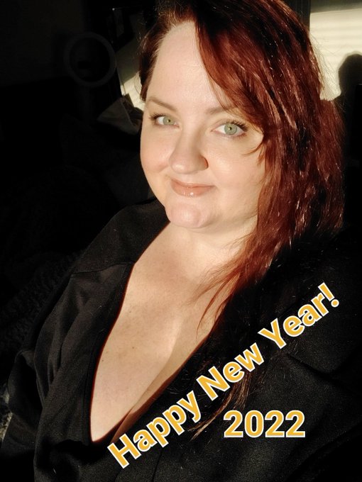 Beautiful sunset tonight. Amazing cold front blew through last night. I'm so happy in the cold. Today<a href="/tag/mvsales"class="tags"><span>#mvsales</span></a>