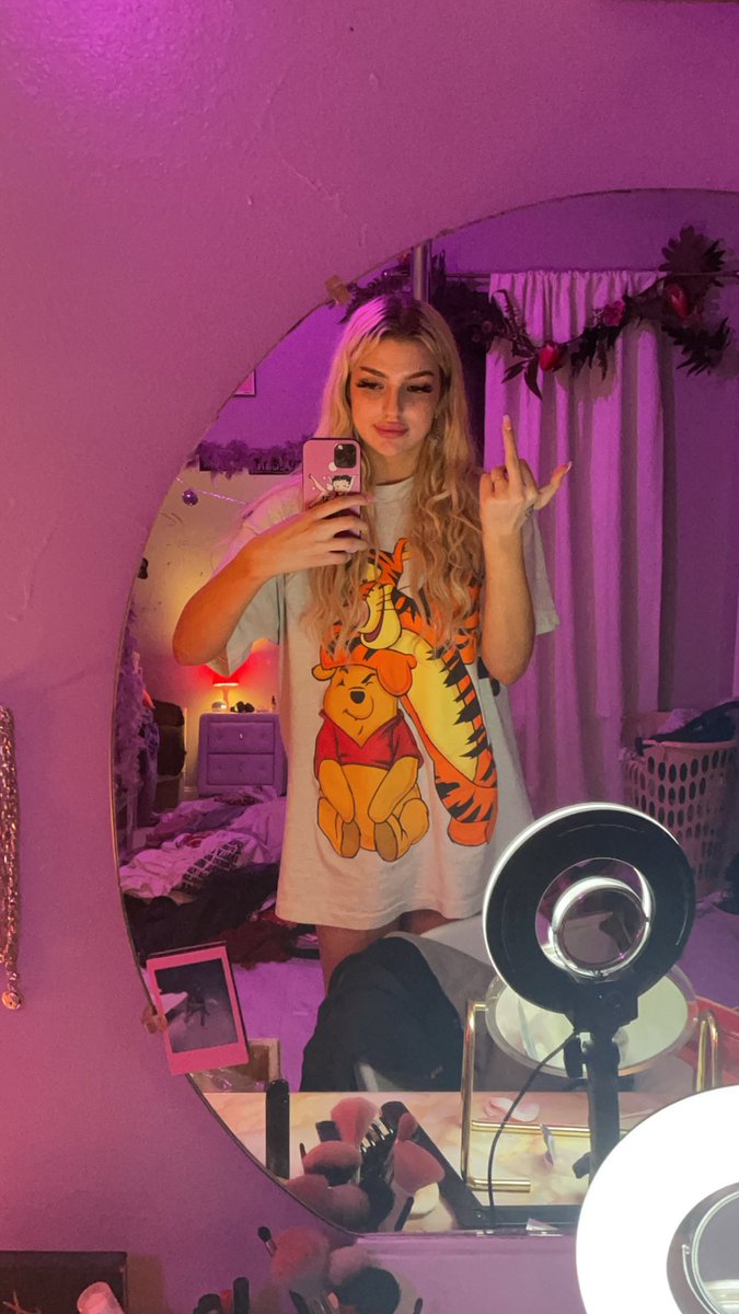 cocotemple's tweet photo. me looking cute recently had to share xoxo https://t.co/af0kVoWNPp