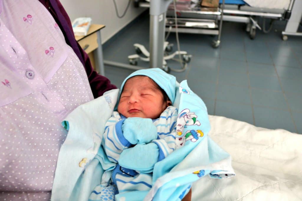 SSaludAtacama's tweet photo. Muchas felicidades👶

Saludamos con mucho cariño a Griezmann Mbappé,primer bebé en nacer en el @hospitalcopiapo este 2022

Un gran abrazo para él y su madre Teodora por la llegada de su hijo quien nació este sábado 1/1 a las 21:09 horas,pesó 3064 grs y midió 50 cm👶🙌🏥
#Atacama https://t.co/AsC81Rc6JW