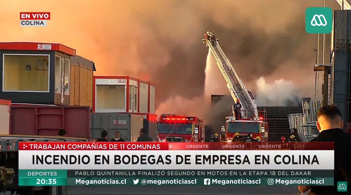 meganoticiascl's tweet photo. 📺 #MeganoticiasPrime | Incendio en bodegas de empresa en Colina. Trabajan compañías de 11 comunas de Santiago

📡 Señal en vivo » https://t.co/6Gu7yzGMH7

📡 Señal YouTube » https://t.co/SdnIZzgXzg https://t.co/Kzcbh6BdWM