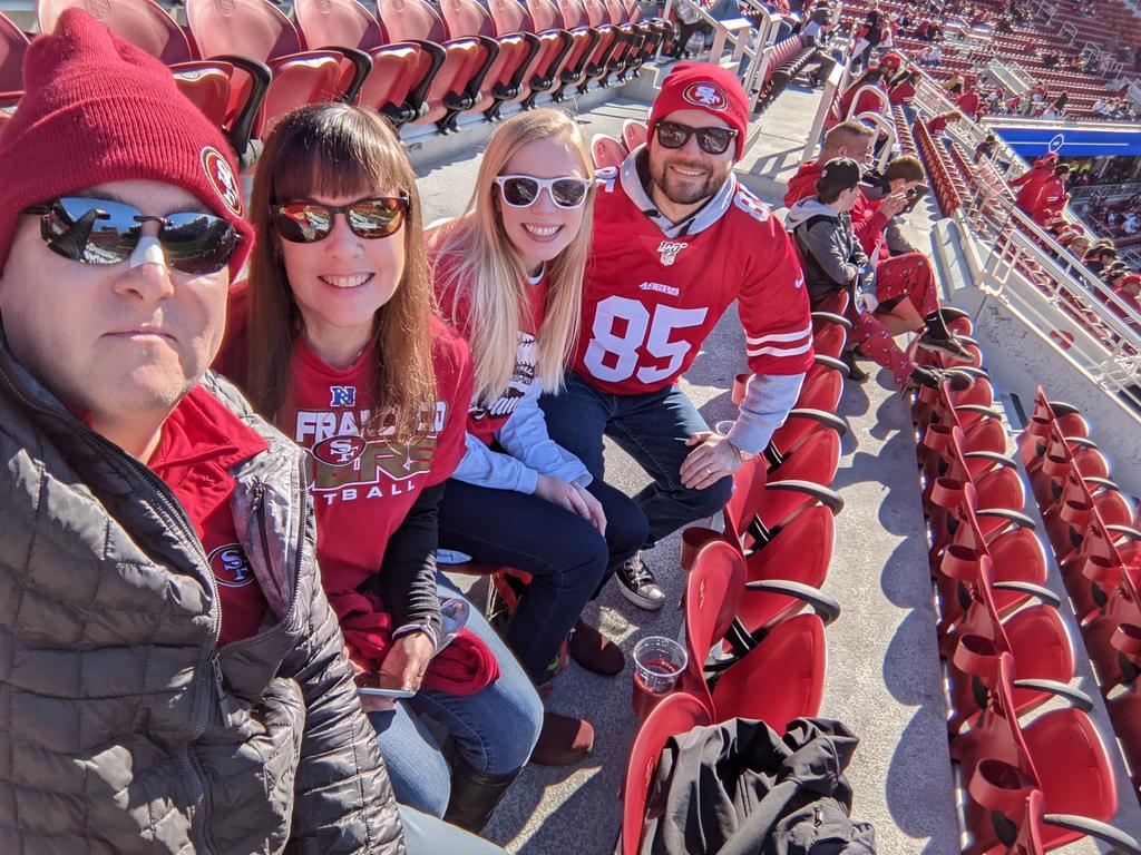 Merc136's tweet photo. Our 1st Niners game! #FTTB https://t.co/LQLuFa33wb