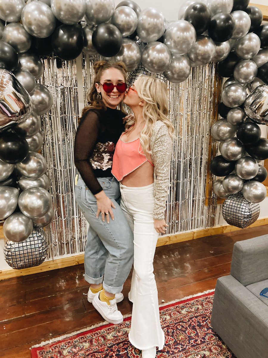 ColleenKubiak's tweet photo. Bachelorette round ✌🏻 (If c*vid would stop ruining every time we try to plan a dang event I would be very grateful) https://t.co/qWlsqrSBFD