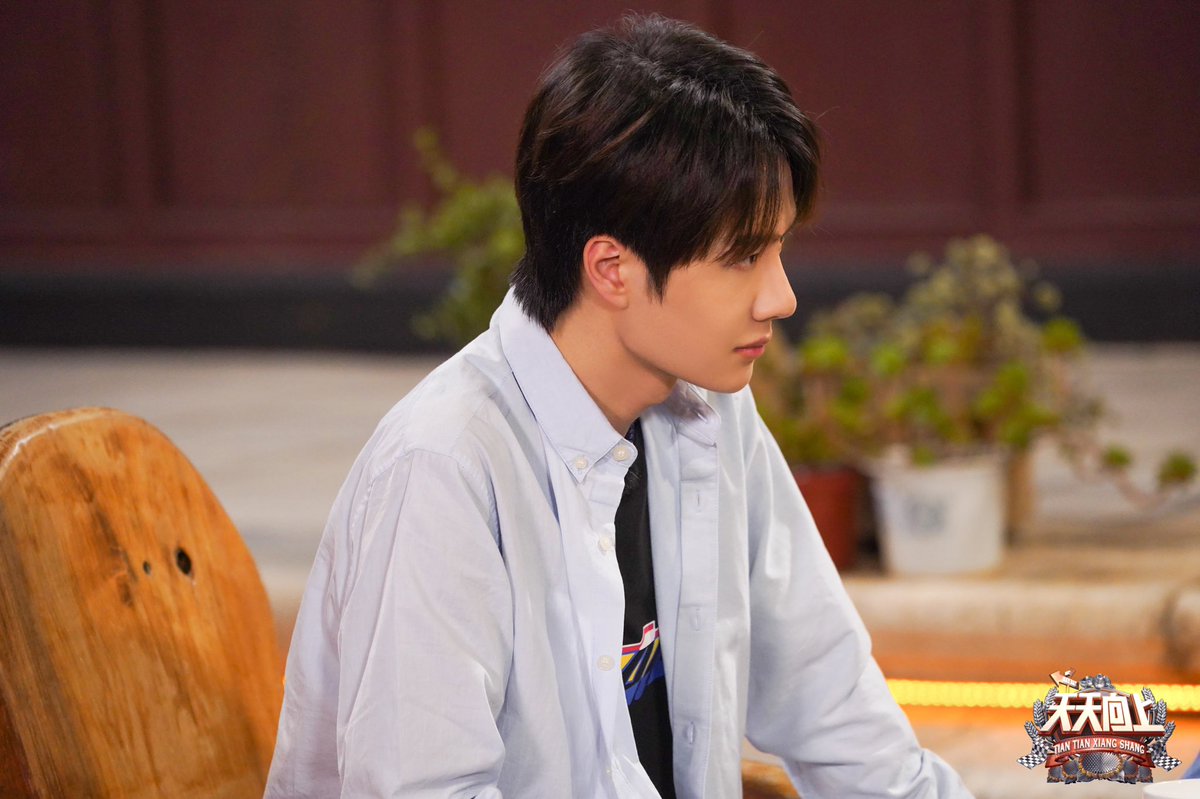 QuotesYibo's tweet photo. Wang Yibo magazine translation (5-14)
December 2020 环球人物 GLOBAL PEOPLE
Original article written by Yu Chijiang 余驰疆
Translation Wang Yibo Quotes
Pictures from Weibo @ UNIQ_OFFICIAL
All rights reserved
#王一博 #WangYibo王一博 #WangYibo https://t.co/BSfa7HMRXM