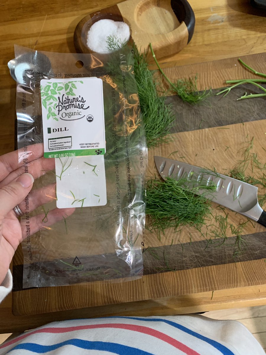 BeerNFoodLover's tweet photo. So disappointed and frankly, confused? @Hannaford dill, but definitely not. It’s fennel fronds. 100%. 🤔 I know they look alike but yikes. Salmon with fennel just isn’t what I was hoping for. https://t.co/qxkNmqGohP