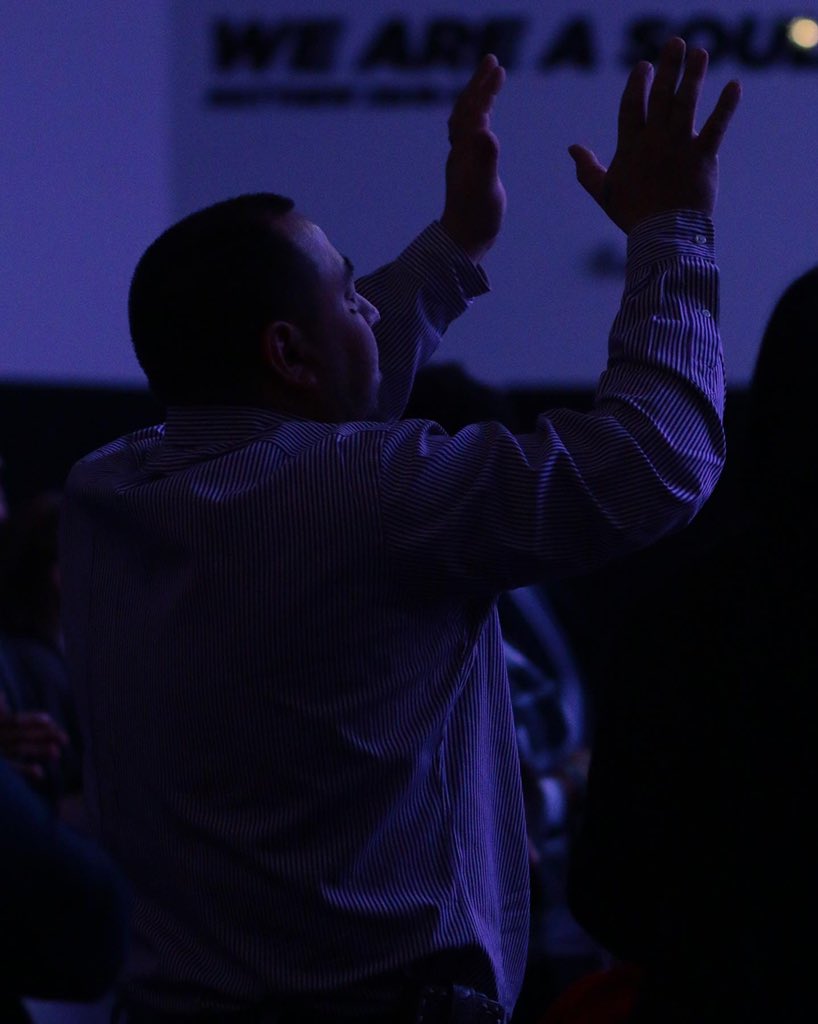 OasisChurchLV's tweet photo. “We are called to manifest &amp; demonstrate the glory!❤️‍🔥” - Pastor Barney Huie

“Where the word of a king is, there is power; And who may say to him, “What are you doing?””
Ecclesiastes 8:4 (NKJV) 

#RowlettShallBeSaved #RowlettForJesus #PresenceDriven https://t.co/ZmQeTZiLJO