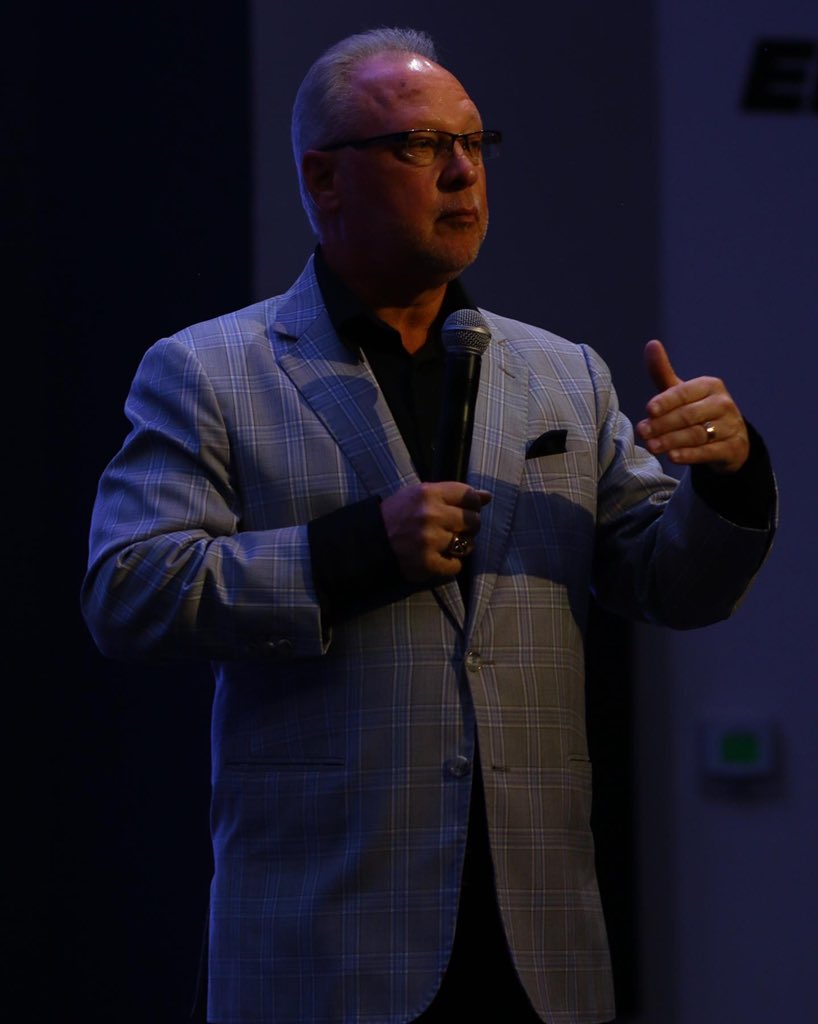 OasisChurchLV's tweet photo. “We are called to manifest &amp; demonstrate the glory!❤️‍🔥” - Pastor Barney Huie

“Where the word of a king is, there is power; And who may say to him, “What are you doing?””
Ecclesiastes 8:4 (NKJV) 

#RowlettShallBeSaved #RowlettForJesus #PresenceDriven https://t.co/ZmQeTZiLJO