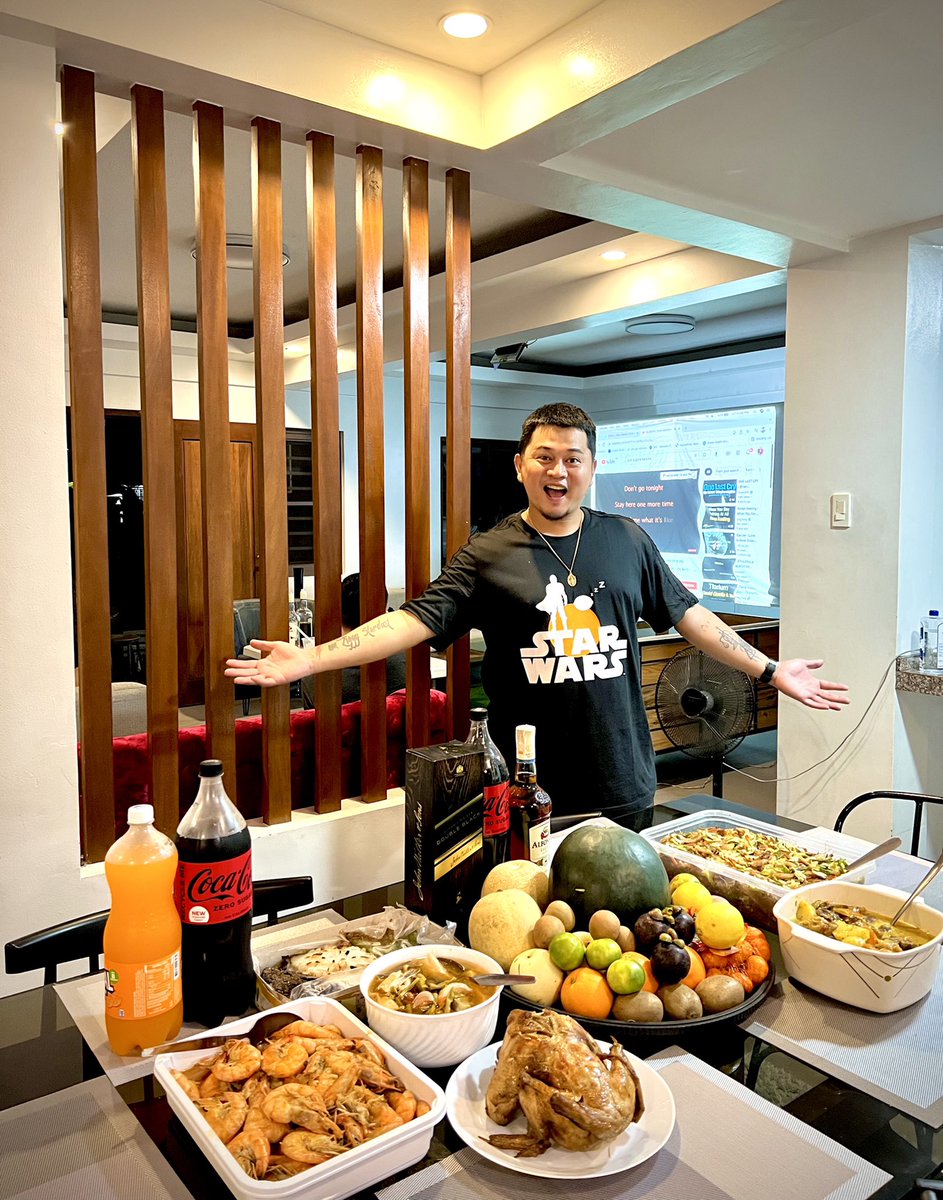hungrybossph's tweet photo. Happy New Year Twitter world! Will try to be more active here. https://t.co/28QomnlqXC