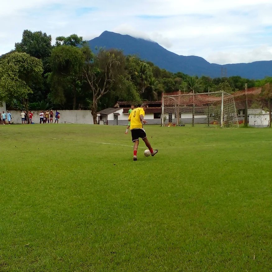 AFESTRELABRANC5's tweet photo. CONFRATERNIZAÇÃO DE FINAL DE ANO. 

ESTRELA BRANCA ATUAL 5X4 ESTRELA BRANCA DA ANTIGA. 

MAIS QUE UM TIME, UMA FAMÍLIA!!⭐🖤💛 https://t.co/MbcyhaQFUV