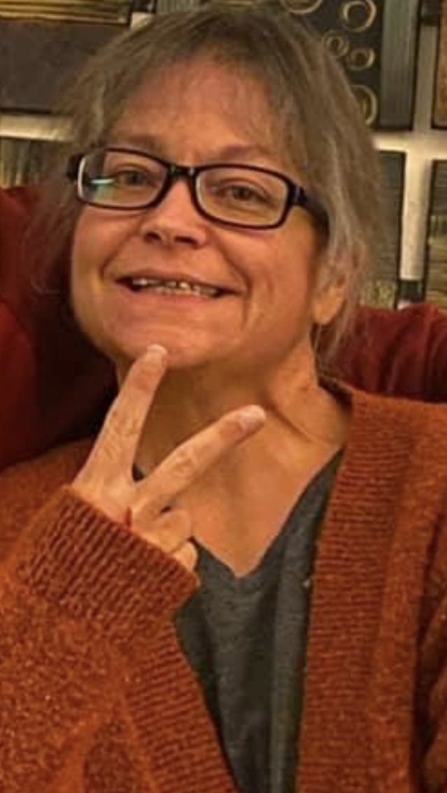 Jimvtodd68's tweet image. 2022 hasn’t started off any better than the last two years. My sister Mary passed away today. RIP Mary!! You will be missed so much!! Say hi to Dad for us. Luv u bunches! Don’t worry about Desmond. I got him!!!