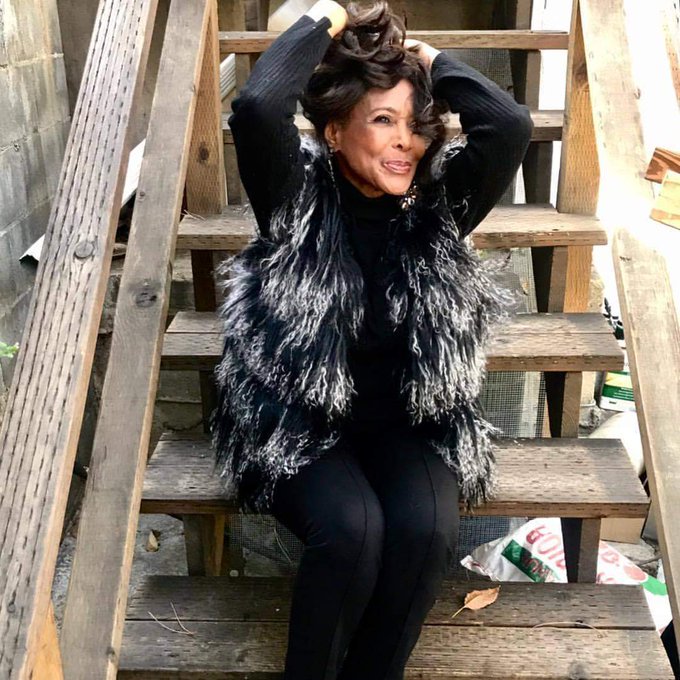 Be grateful. Not Hateful. #margaretshugavery https://t.co/GbJHGjWKnZ<a href="/tag/margaretshugavery"class="tags">#margaretshugavery</a>