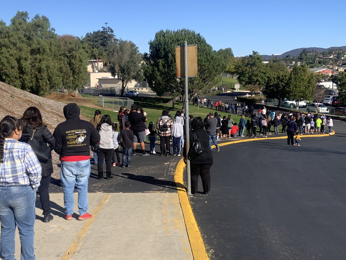 So proud of our <a href="/FUESDSchools/">FUESD Schools</a> community for coming out to protect each other!  There was a great turnout for testing today and everyone waited patiently for their turn. Thanks to the staff who gave up the last day of break to make this happen! <a href="/asandersplette/">Aimee Plette</a> @MrsShinnerMFP