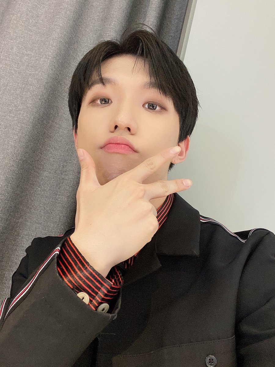 luv_diavity's tweet photo. You're enough <3
#HAPPY_OV_DAY #OV_Day
#DCRUNCH #공룡상찬_생일축하합니다 #OurDinoOVDay @DIA_CRUNCH https://t.co/Rv8UQhuh9Z