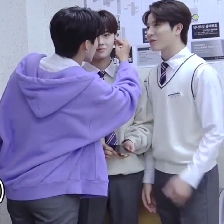 🐰🐺🐮

#DOYOUNG #김도엉 #PARKJEONGWOO #박정우 #SOJUNGHWAN #소정환 #트레저 #TREASURE #TREASUREfanart <a href="/treasuremembers/">TREASURE</a>