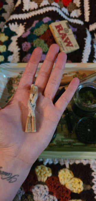 First attempt at a braided joint 🤍  (Slap wagon strain) https://t.co/cs0UBO0he8<a href="/tag/manyvids"class="tags"><span>#manyvids</span></a>