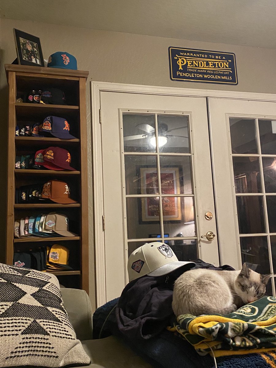 SellsMuch's tweet image. ⁦@HatClub⁩