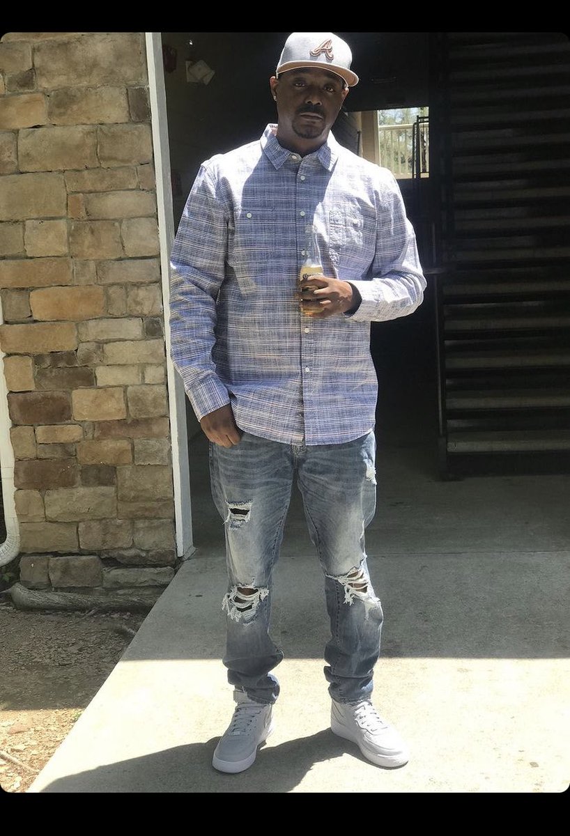 EricPharrell's tweet image. 