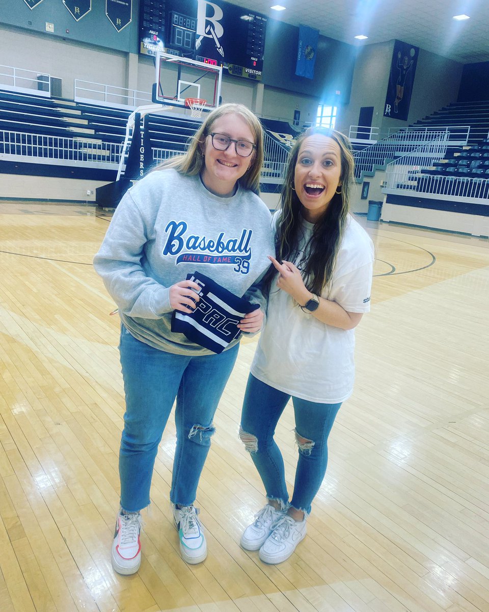 LadyTigerWBB's tweet photo. 🚨Impact player of the Week - Sr. Addi Cobb, Lead Manager 🚨

Some of the most impactful team members never log game minutes or score a single point! 

We love you @AddiCobb and appreciate YOU! 

#BestManagerEVER #OurForeverTigerManager 💛🖤 https://t.co/ay73TgKKce