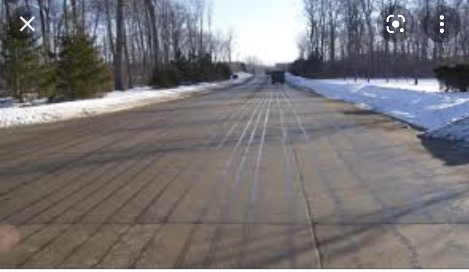 Why can’t Minnesota Roads look this good after 2 inches of snow? Because our community leaders have their heads still stuck in the sand about the benefits of using Brine! @MNSafetyCouncil #publicsafety #brine #snowplow #Weather #Trending #VoteThemAllOut2022 #VOTEMN https://t.co/jhT9WUq87x