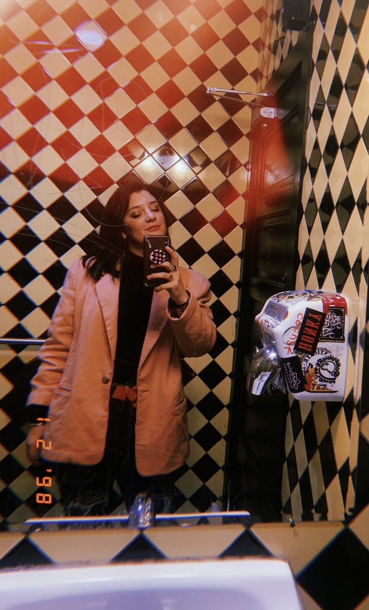 JacyWatson's tweet photo. Itβs crazy how all I needed to remind myself how much I love me is a little solo adventure. Claiming 2022 as my year of self love cause lawd knows I got a lot to learn #ATX #LearningToLoveMe https://t.co/c59mdDMKbX
