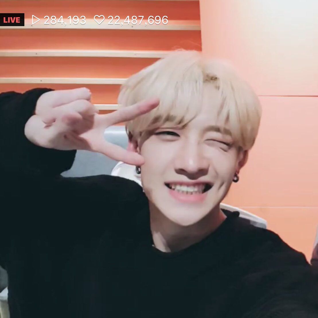 Luka_that_boy_'s tweet photo. @skzdeluna 🥺🥺 https://t.co/yofY1HgBE5