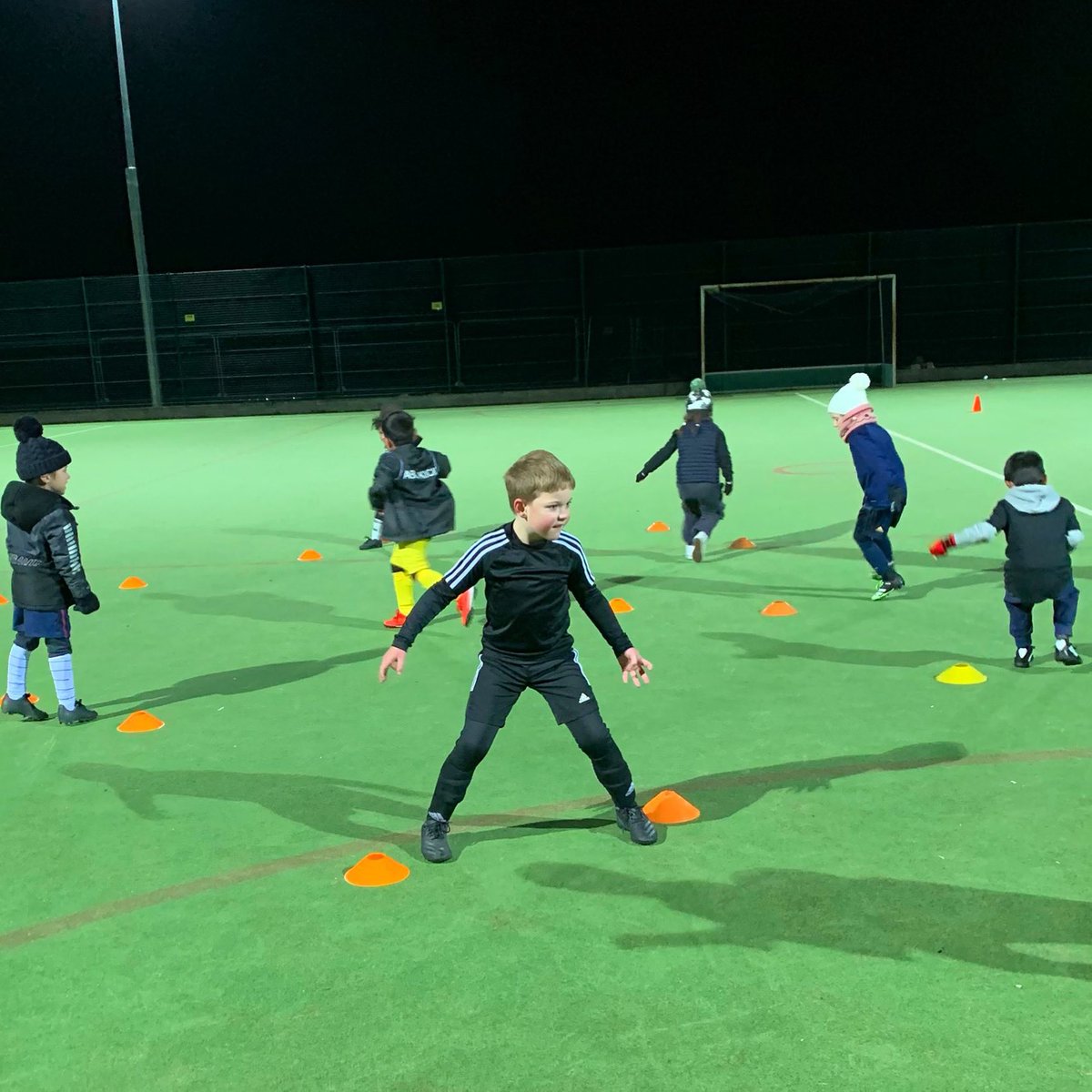 THURSDAY SESSIONS ARE BACK! 
🤩6 sessions for just £30🤩
⚽️Open to all children aged 4-7.
⚽️Thursday 6th January - Thursday 10th February. 
⚽️Waingels College, Woodley.
⚽️5:30pm-6:15pm. 
⚽️FA Qualified Coaches! 
Download our APP to sign up &amp; secure your space now!
#footballforall