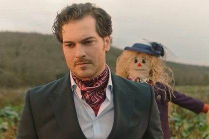 TvDunyasii's tweet photo. Çağatay Ulusoy’un #SüslüKorkuluk dizisindeki partneri Alina Boz oldu. (Ayaklı Gazete) https://t.co/OipgEzBOpa