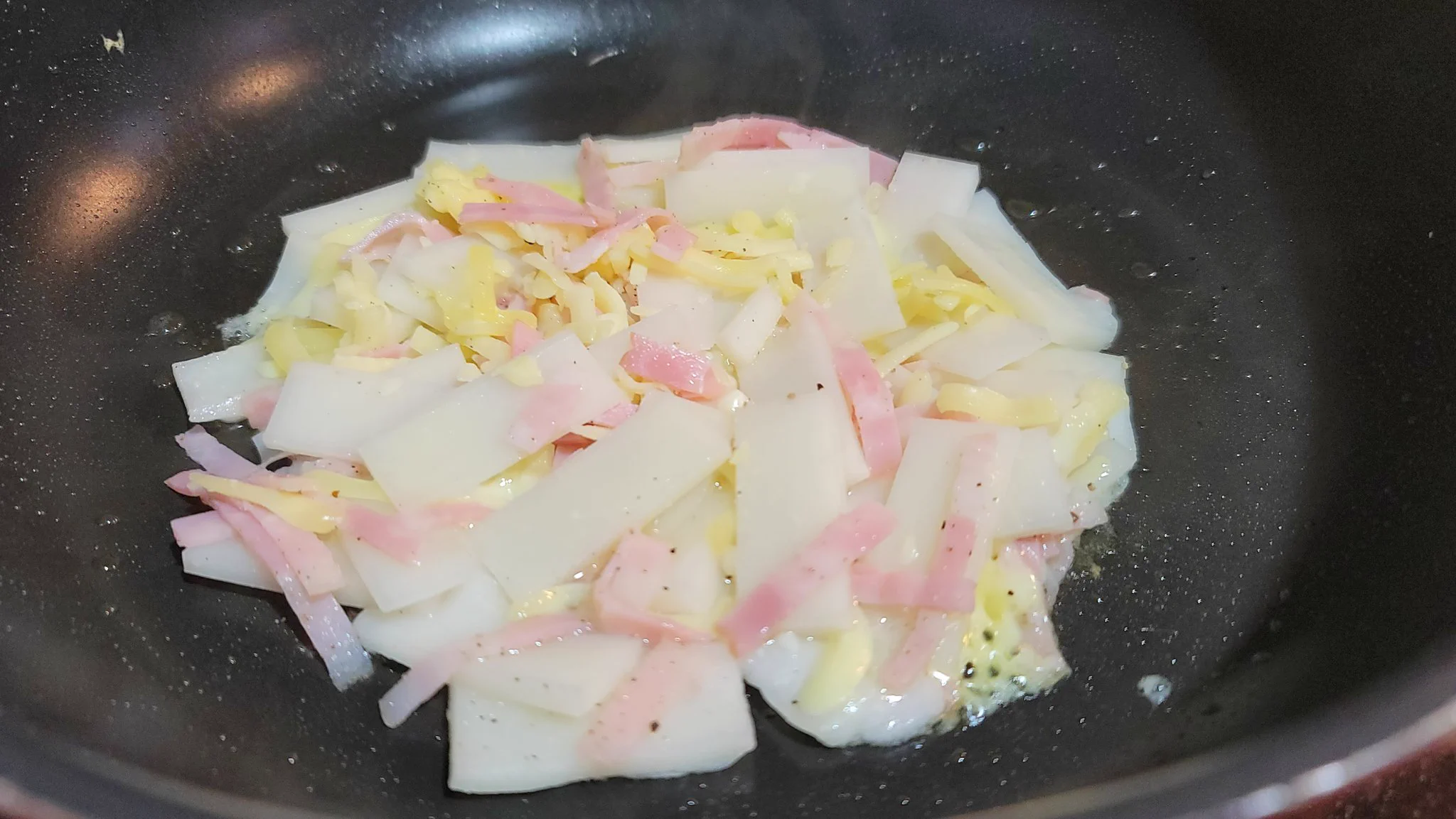 餅が余ってなくても買って作れる神レシピ【ハッシュ・ド・モチーズ】