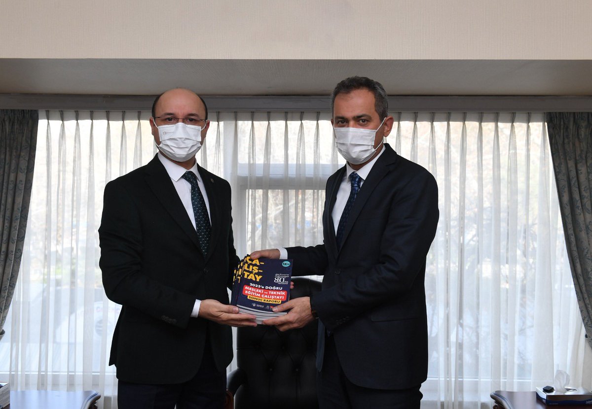 1️⃣Milli Eğitim Bakanı Sayın Mahmut Özer’i ziyaret ettim.

Öğretmenlik Meslek Kanunu teklifindeki eksikler,
Eğitim çalışanlarının maaşlarının iyileştirilmesi,
2022’de öğretmen atama sayısının artırılması,
Mazeret tayinlerinde yaşanan problemler,
Yönetici atamada liyakat konusu,
⬇️