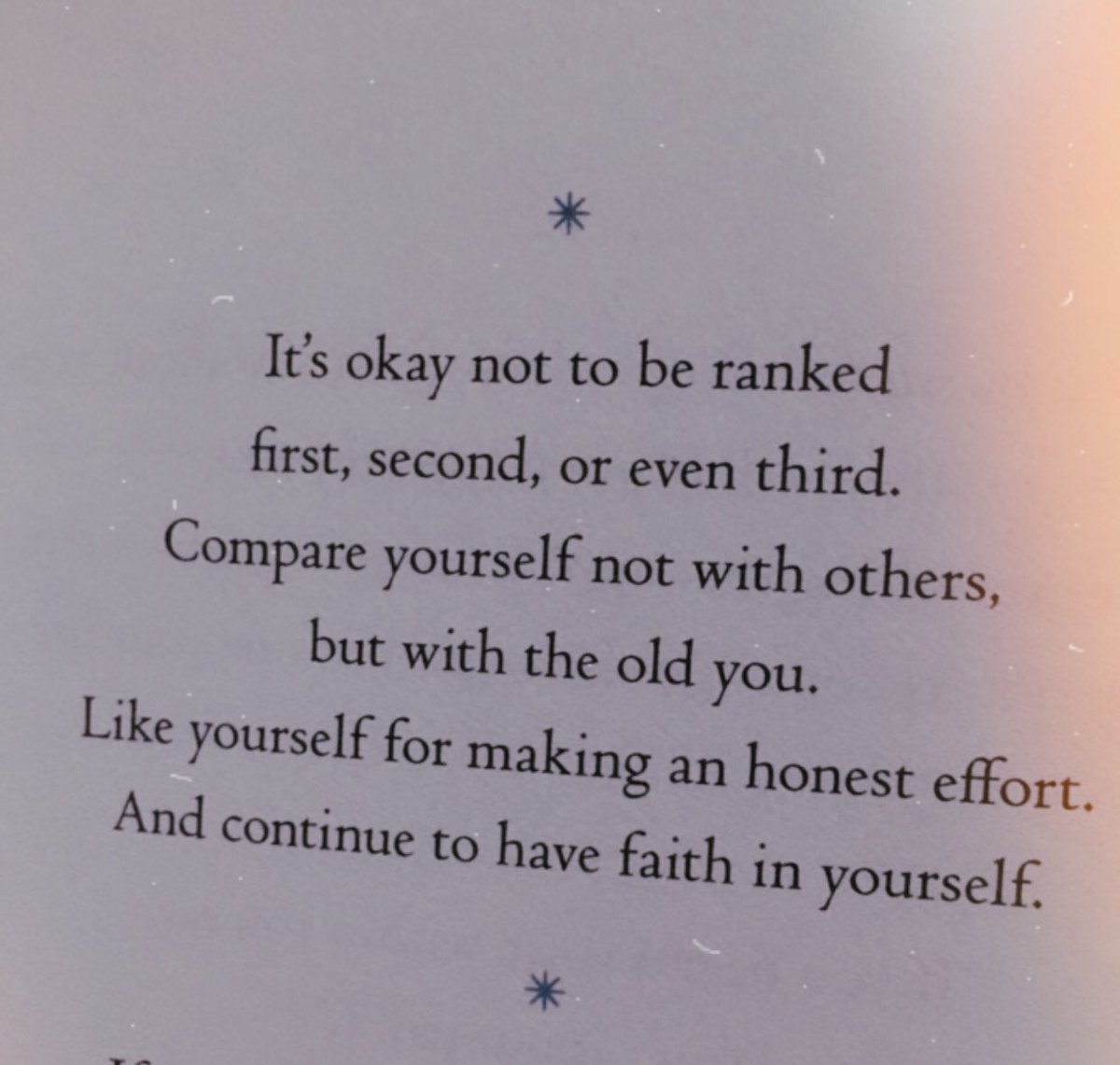 literarybase's tweet image. /lt langsung mewek🥺🤍 makasi udh buat buku yg indah ini authornim!