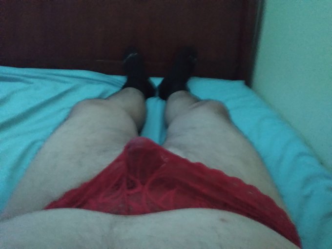 Would very much like to fuck/be fucked while wearing my panties 🥺🙈👉👈 https://t.co/hPgT8cMNsy