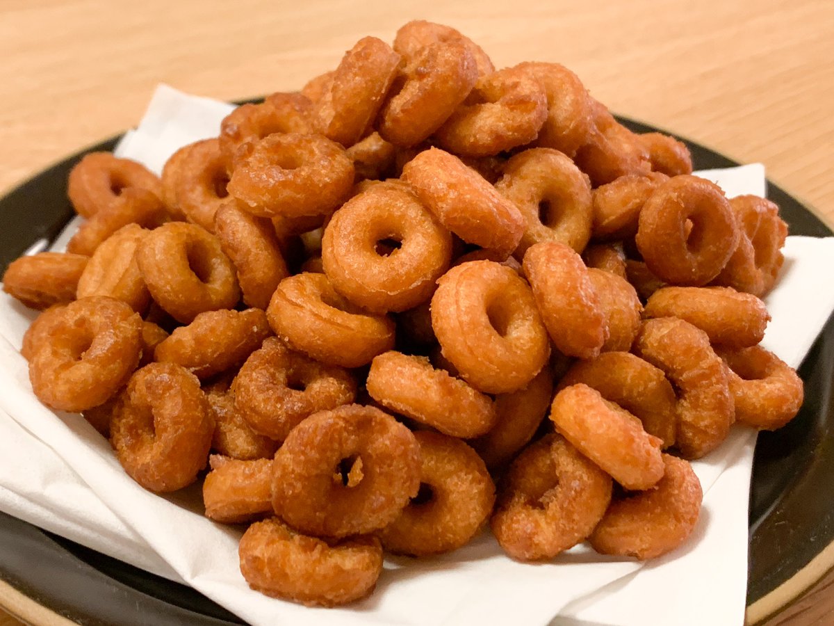 初詣で息子が ドーナツ100個食べられますように とお祈りしたというので早速叶えた こんな親が欲しい 願いって叶うんだ Togetter