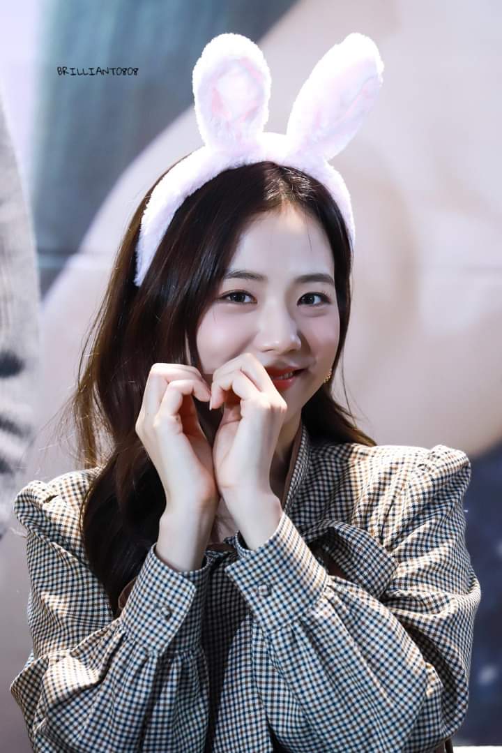 BTSARMY1572's tweet photo. HAPPIEST BIRTHDAY TO MY DEAREST BEAUTIFUL CUTEST GIRL JISOO🎂🎂🎉
MANY MANY HAPPY RETURNS OF THE DAY GIRL.MAY YOU HAVE MANY MANY MORE 💗
MAY YOU HAVE ALL THINGS THAT YOU WANT IN YOUR LIFE ❤
ALWAYS SMILE ONNI❤
HAPPY BIRTHDAY TO YOU KIM JISOO ONNI FROM YOUR BLINKS 🖤💝 https://t.co/0jtWAeC7kP