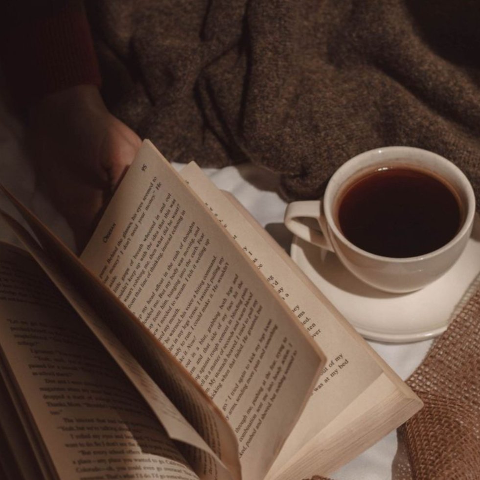 jiathereader_'s tweet photo. 2022 READS https://t.co/sLBNyPCTty