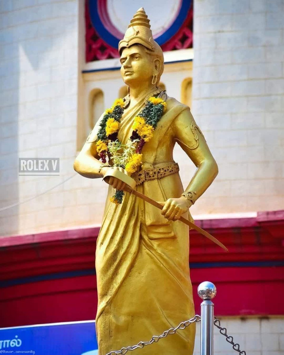 EeeIlayaraja's tweet photo. சிவகங்கை சீமையின் இளவரசி 😍
வீர மங்கை ராணி வேலுநாச்சியார் 🔥292 பிறந்தநாளை போற்றி வணங்குவோம்🙏 #RaniVeluNachiyar https://t.co/mzlWbL05ms