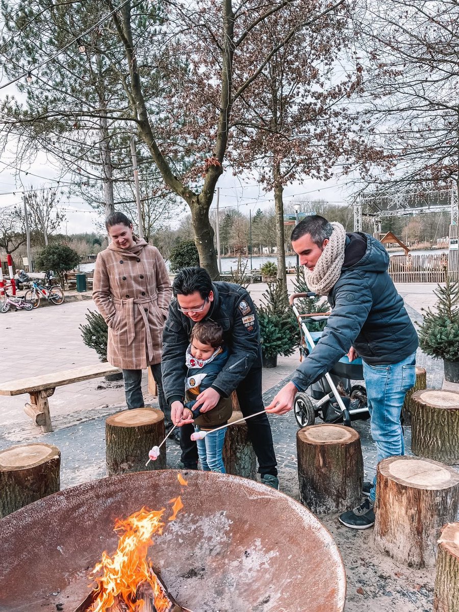 Op het park zijn er nog leuke activiteiten mogelijk zoals marshmallows roosteren. Bedankt voor het delen @jolien_jenno 

#hetheijderbos #centerparcs #zegjategenwatertoedoet #echtevensamen #marshmallowsroosteren