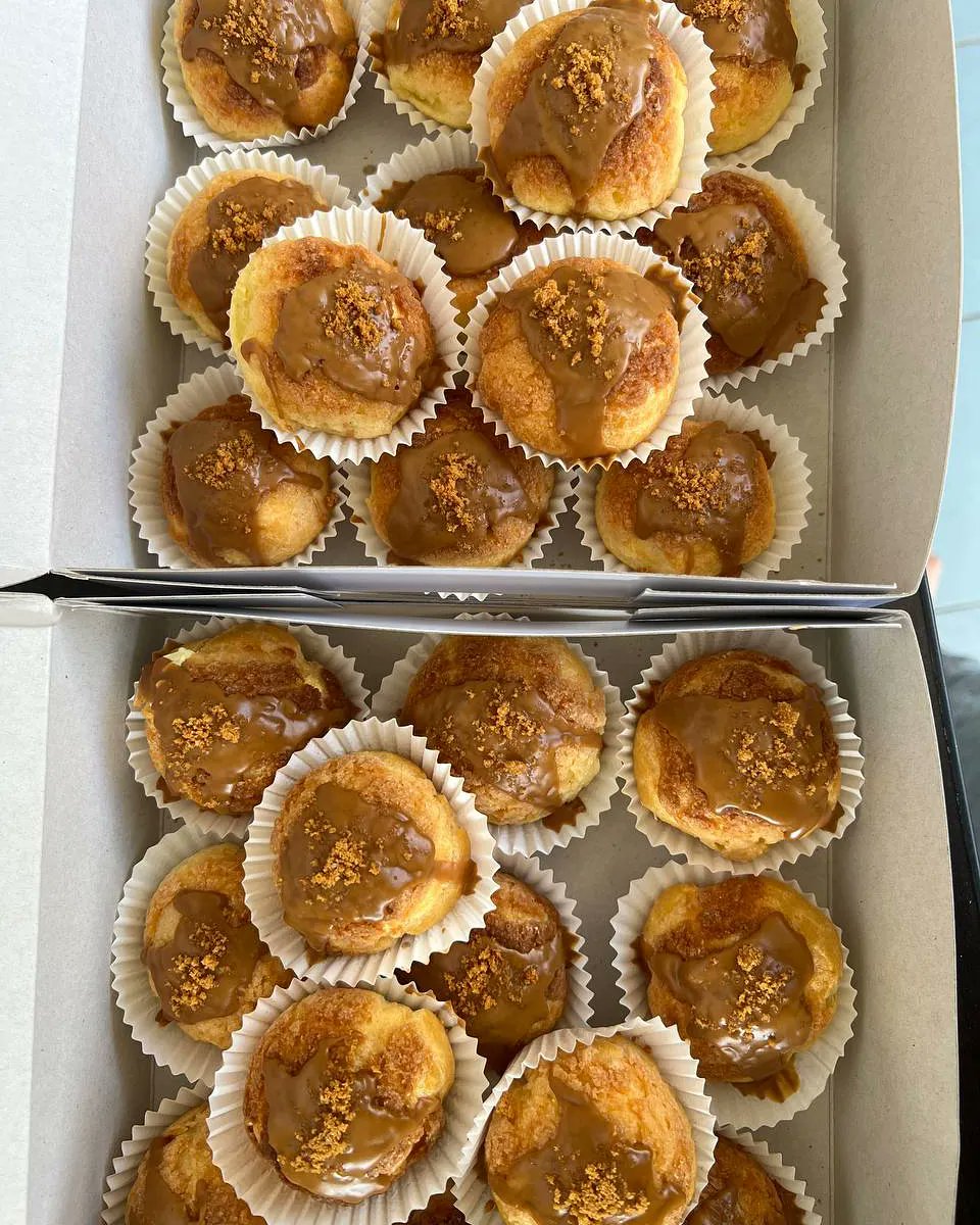 nuwrinnn's tweet photo. Disebabkan sekarang saya di sungai petani dan saya sangat broke setelah pulang dari ipg, saya kembali open order Japanese Creampuff with biscoff area sungai petani! Tolong rt for my rezeki sebelum kembali ke masuk kolej🤍 https://t.co/s4nHLSl1XL