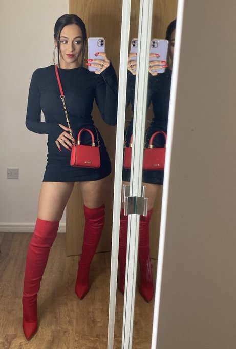 would you buy me a drink? https://t.co/tEHrsKyhD7