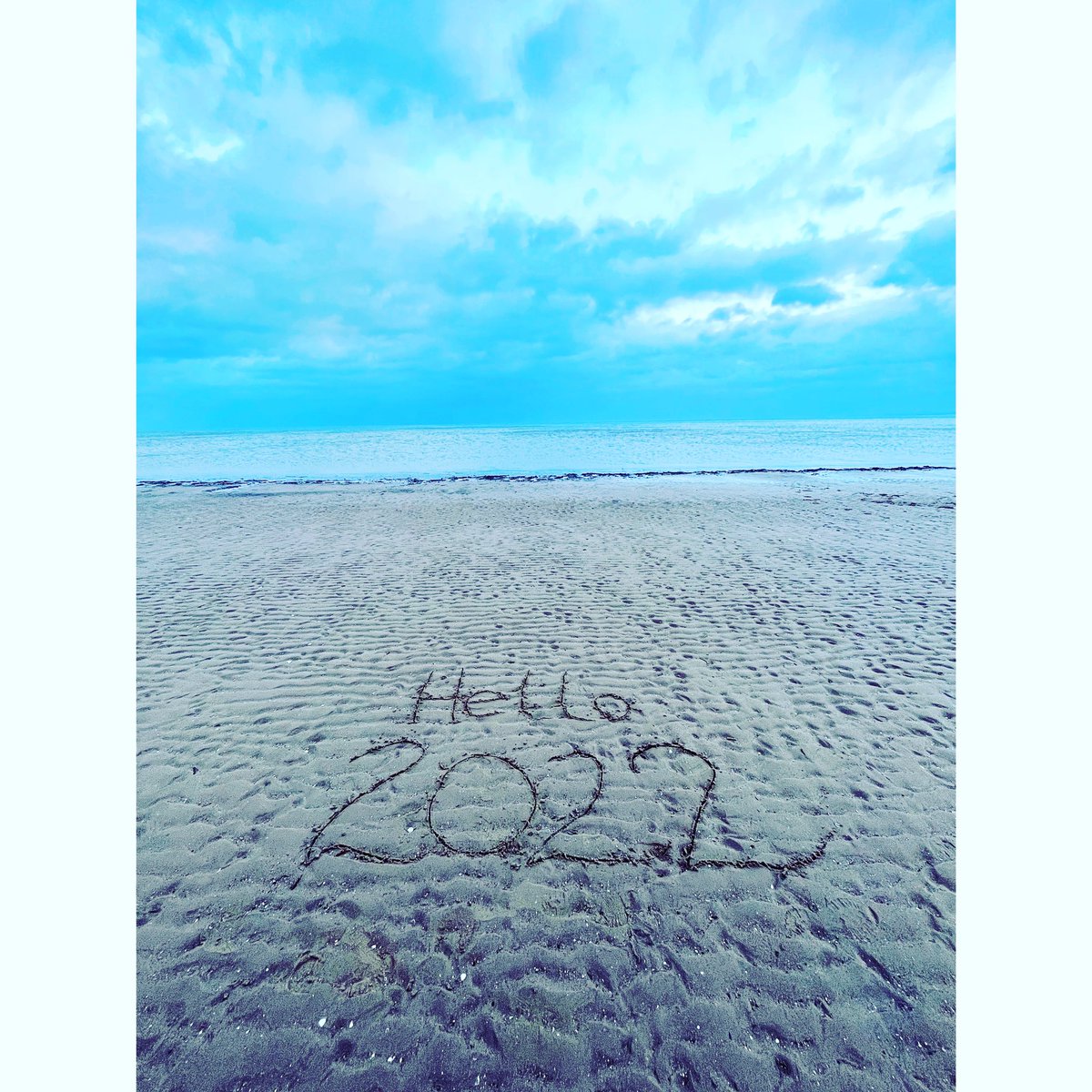 agnosticscot's tweet photo. Hello all 

moving out of our Yuletide rest and slowly, cautiously, easing into a 2022 that begins with levels of restrictions but also a huge sense of future, freedom, planning + hope. 

wishing you all good things for 2022 

@scotgov covid guidance in bio https://t.co/aMdM0blGTX