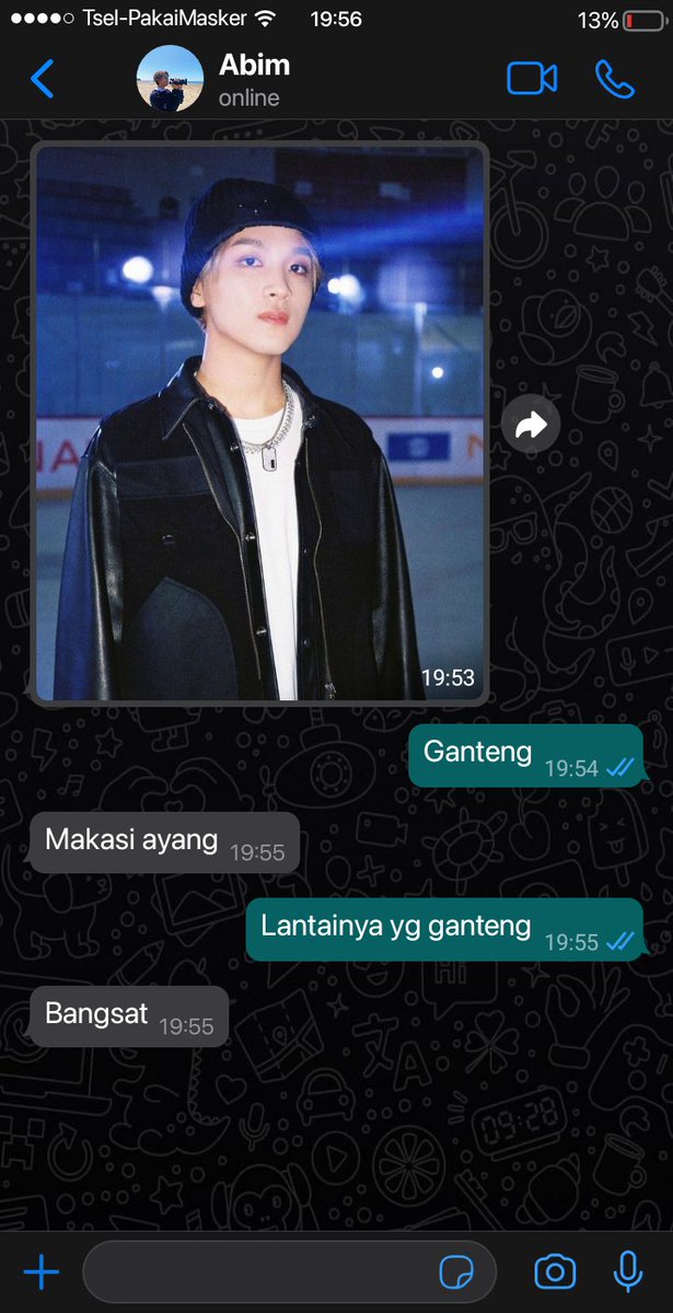Oceanafly's tweet photo. "gue ganteng ga?"

__ Lee haechan 
Two tweet au https://t.co/XfLfbh3emr